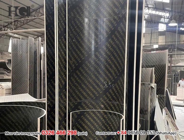 ván ép phủ phim cong